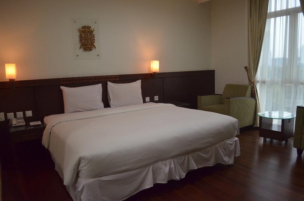 Hotel Amazing Kutaradja Jakarta Pokoj fotografie